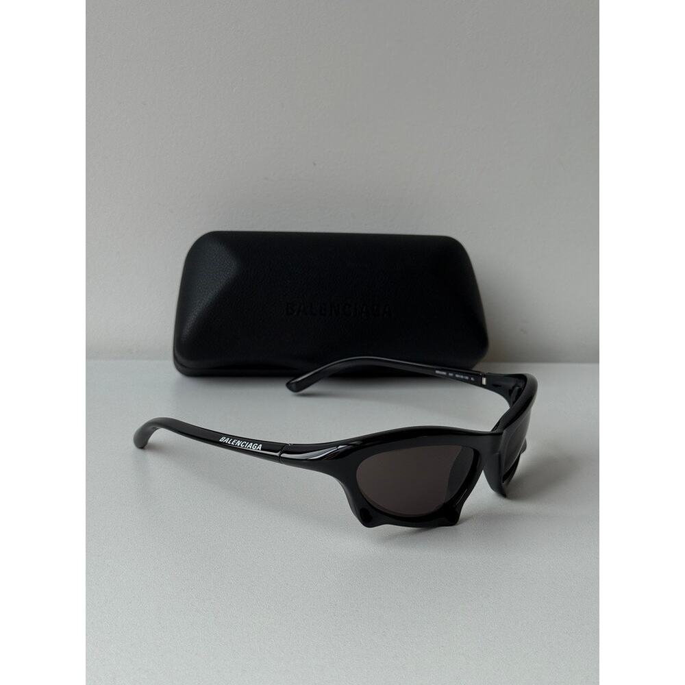NEW Balenciaga BB0229S Bat Sunglasses in Black $605 - Picture 6 of 6